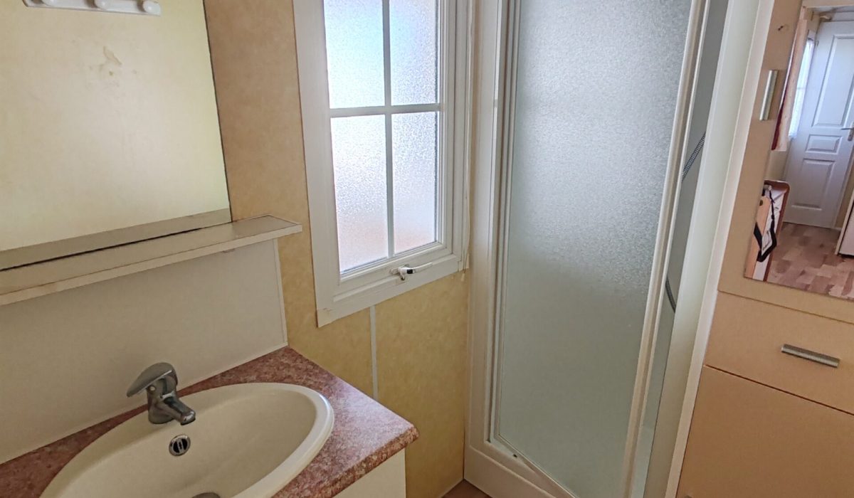 Salle de bain mobil home 2 chambres